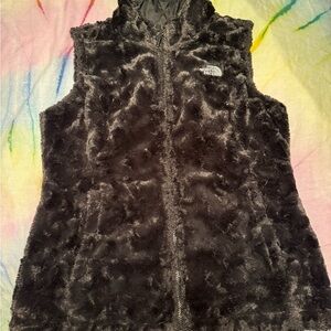 The North Face Insulated Reversible Charcoal Swirled Faux Fur Fleece Puffer Vest